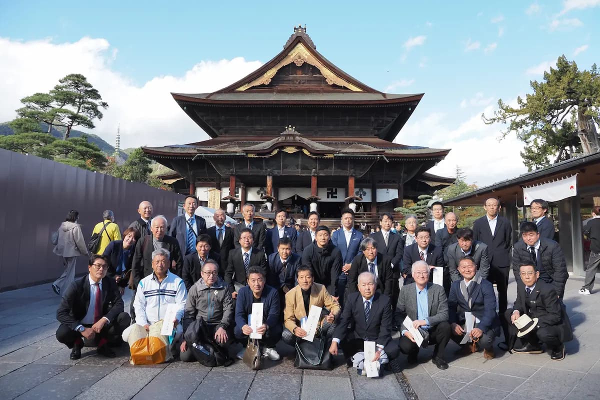 協会メンバー集合写真